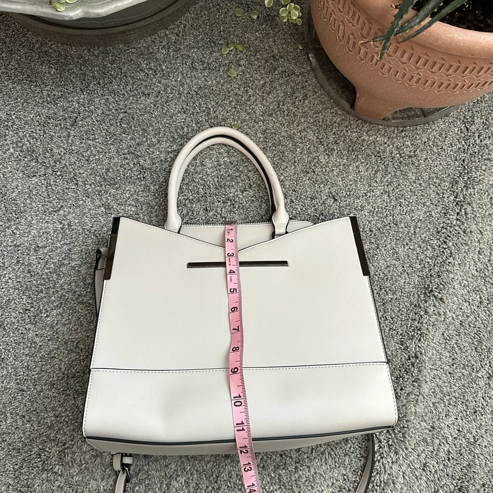 NWOT Steve Madden elegant handbag